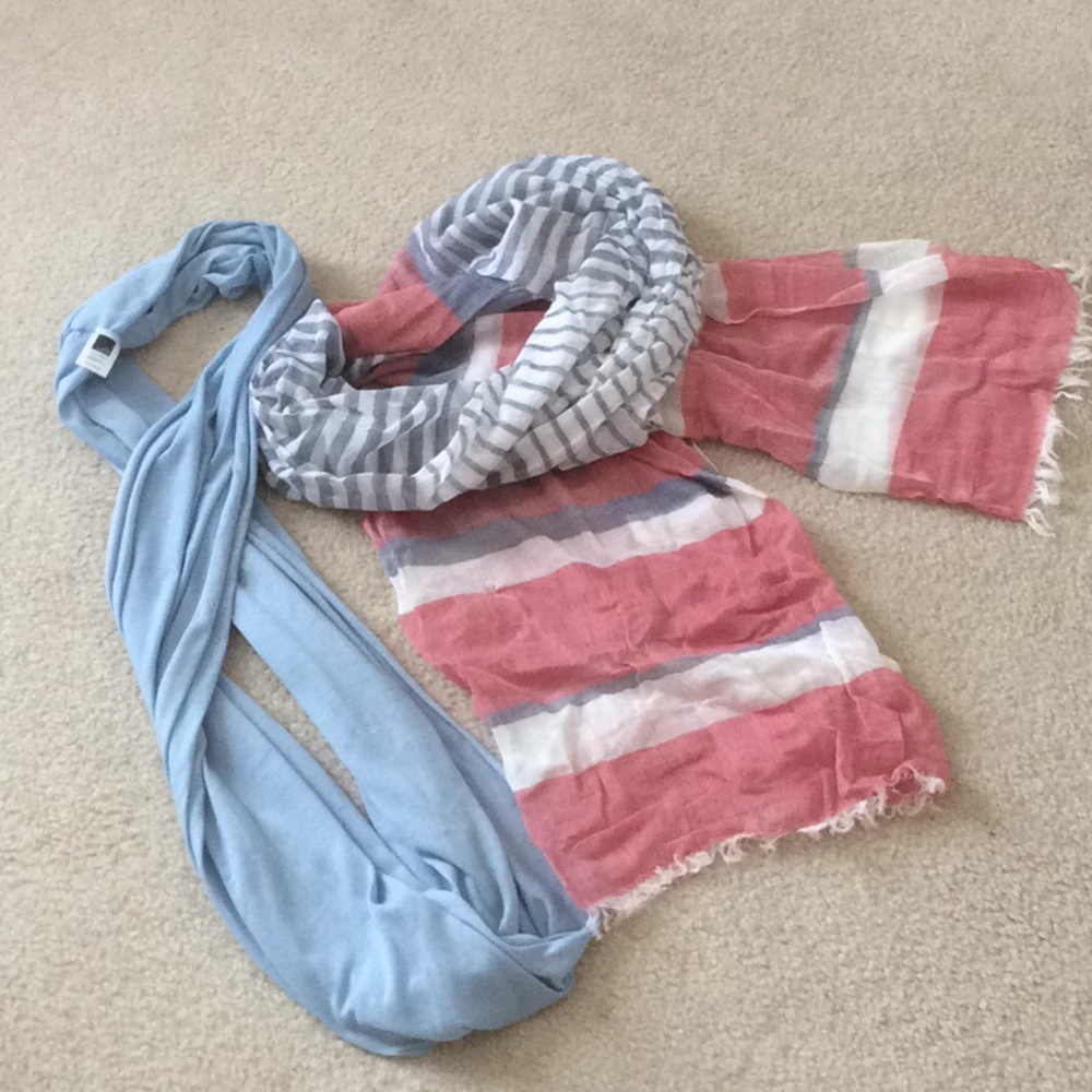 Bundle of scarves